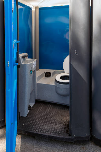 Best Best portable toilet rental  in Trinity, FL